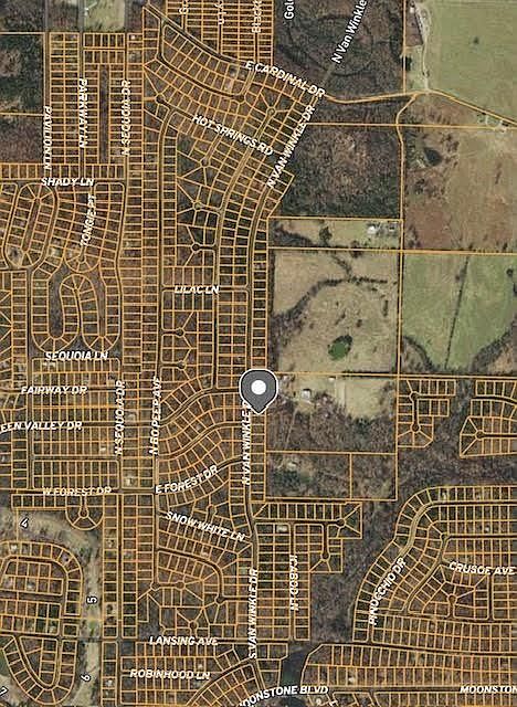 2nd image of 304 N Van Winkle Dr