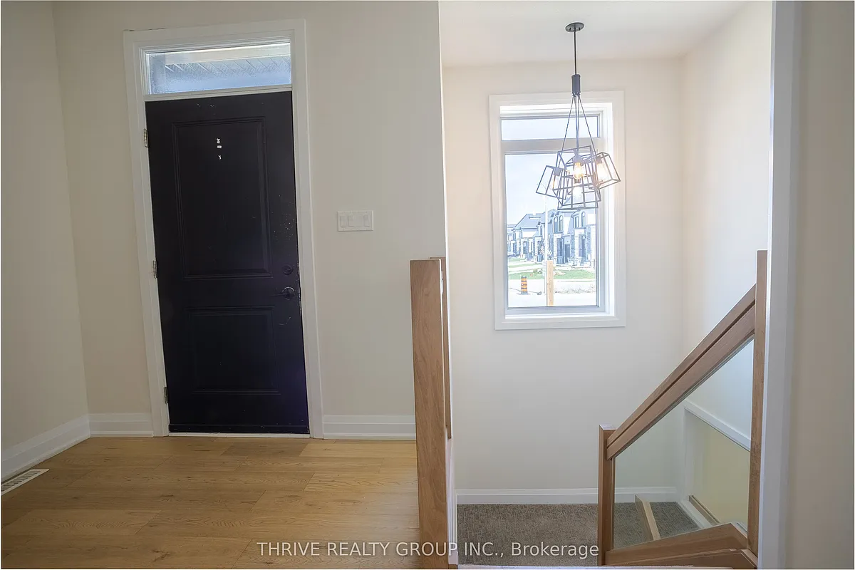 Building Photo - 383 Daventry Way #31
