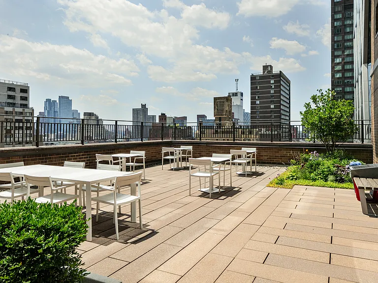 235 W 56th St #36M — Photo 34