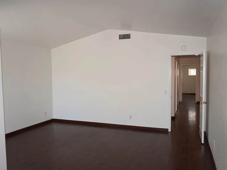 10386 Meadow Creek Dr — Photo 33