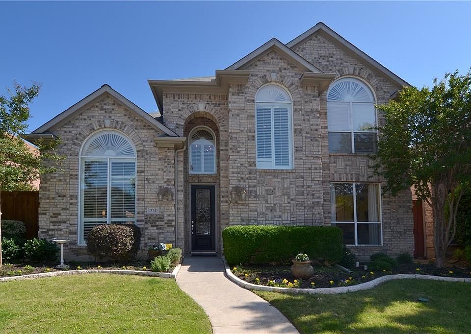 1st image of 18743 Park Grove Ln