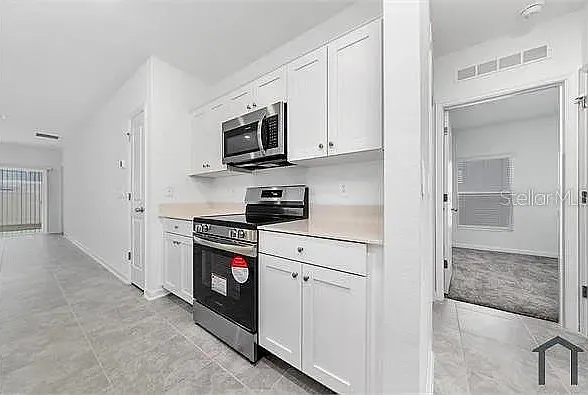 3 bed, 2.0 bath, 1440 sqft, $2,350 — Photo 3