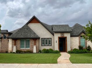 618 N 11th St, Wolfforth, TX 79382