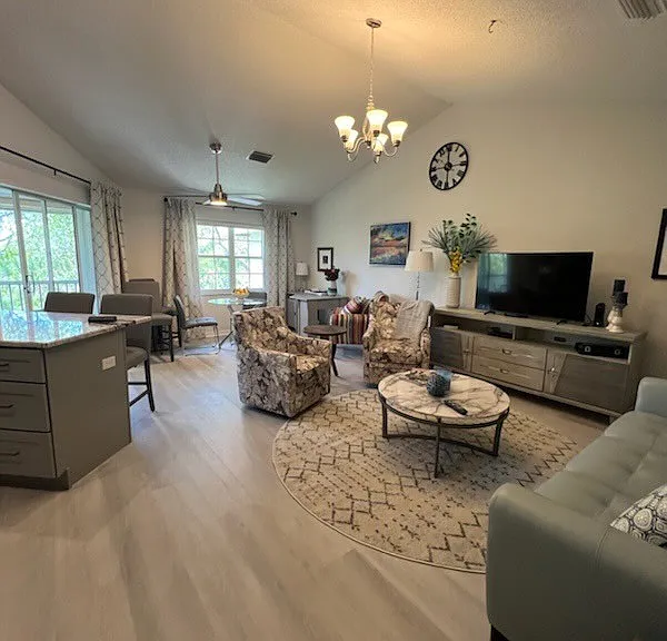 441 Quail Forest Blvd #A401 — Photo 4
