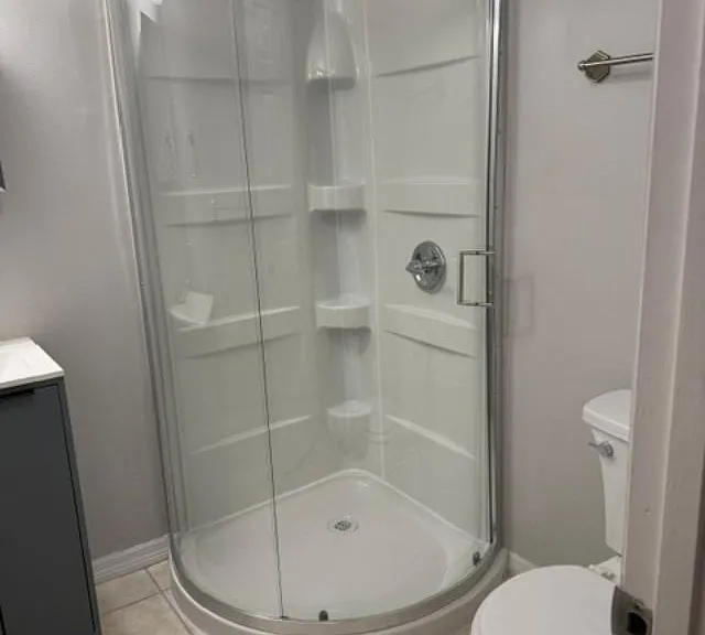 Kids bathroom with shower