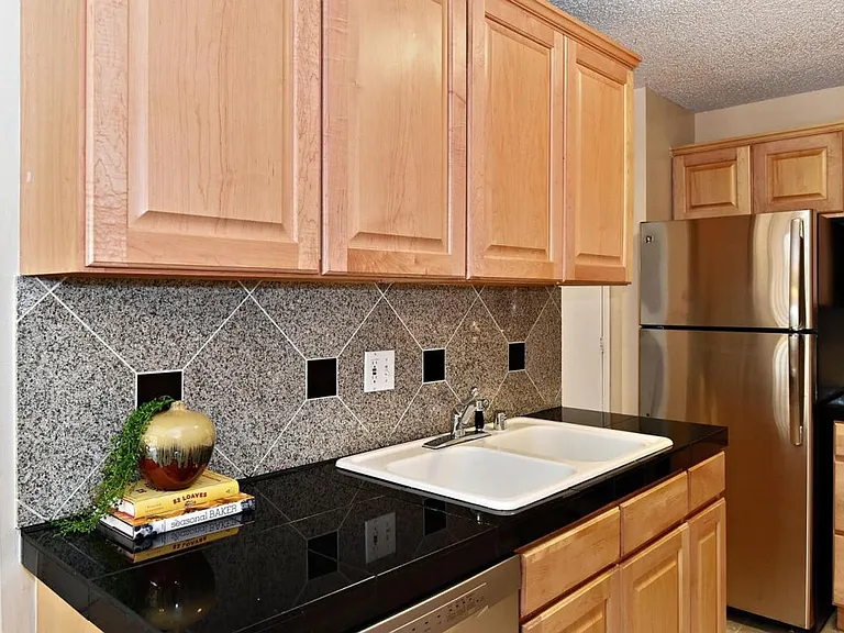 1267 N Lafayette St #204 — Photo 8