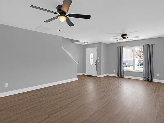 2nd image of 740 Applegate Ln