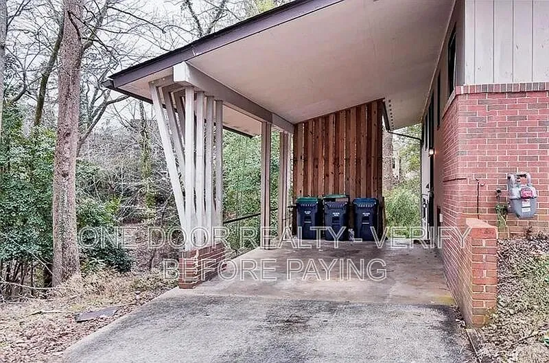 3 bed, 2.0 bath, 1200 sqft, $5,600 — Photo 3