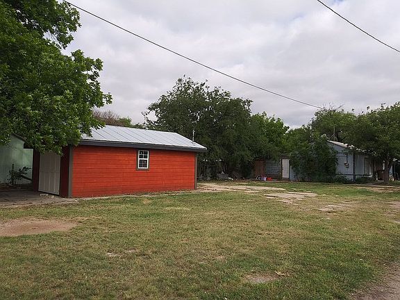 5th image of 1717 S Irving St