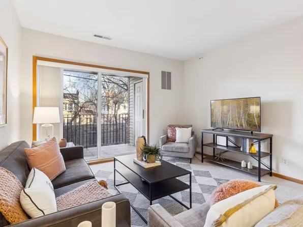 1941 Ford Pkwy APT 204, Saint Paul, MN 55116