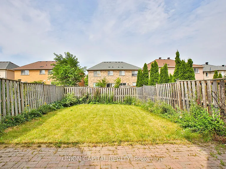 762 Caboto Trl — Photo 23