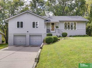 10461 Valley St, Omaha, NE 68124