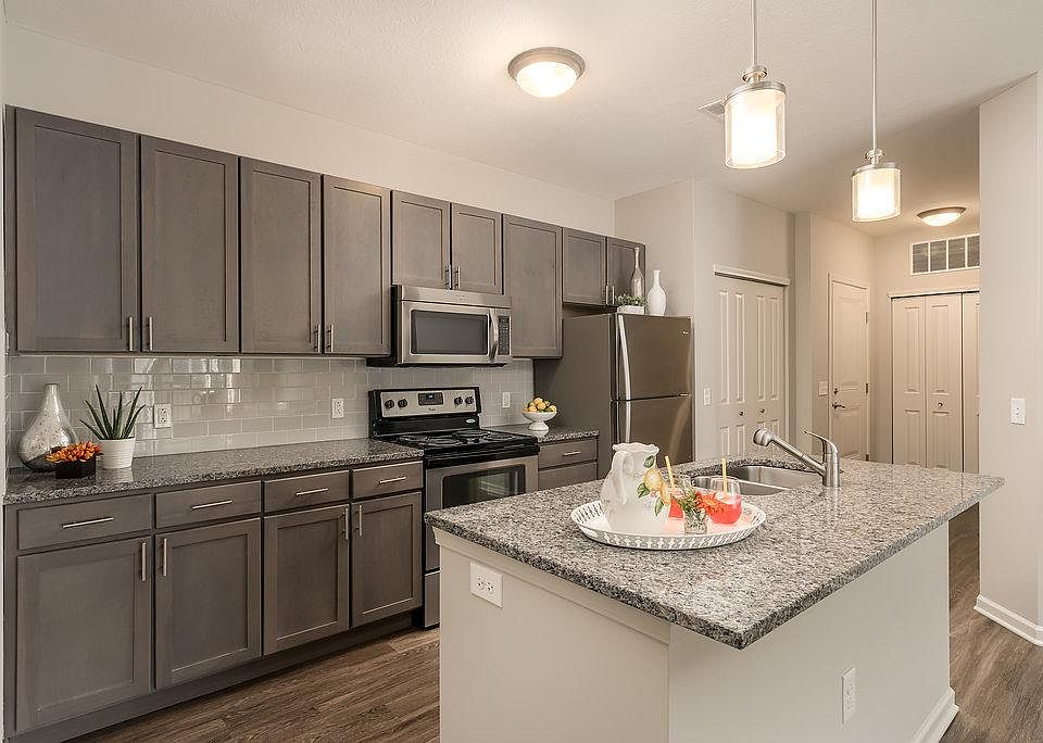 1st image of 223 Aster Ln
