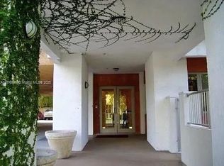 2630 SW 28th St APT 8, Miami, FL 33133