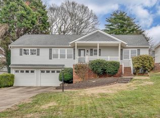 202 Kenilworth Dr, Greenville, SC 29615