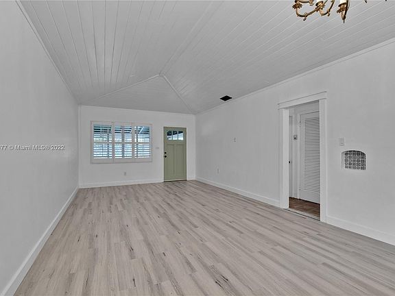 5th image of 50 NW 26th Ave #2/1