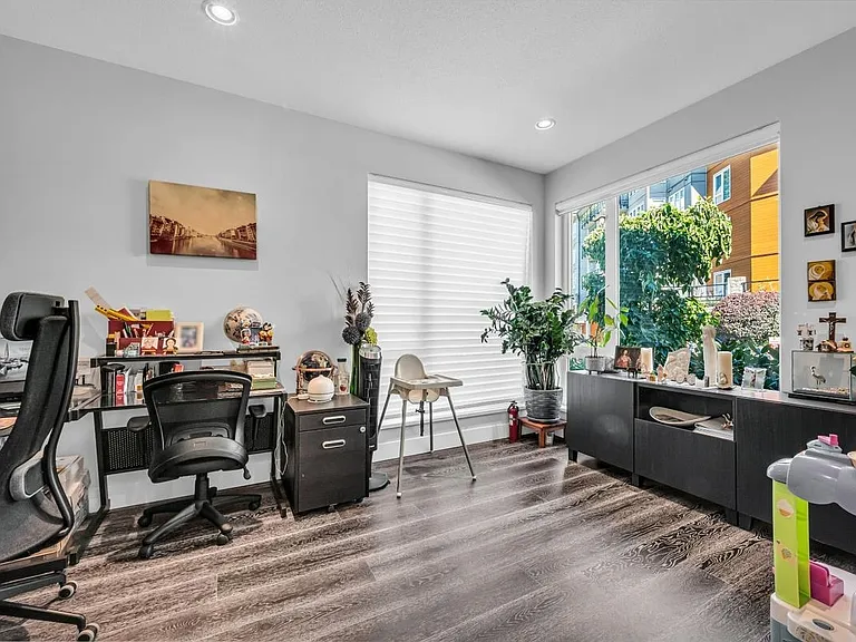 3881 Cates Landing Way — Photo 9