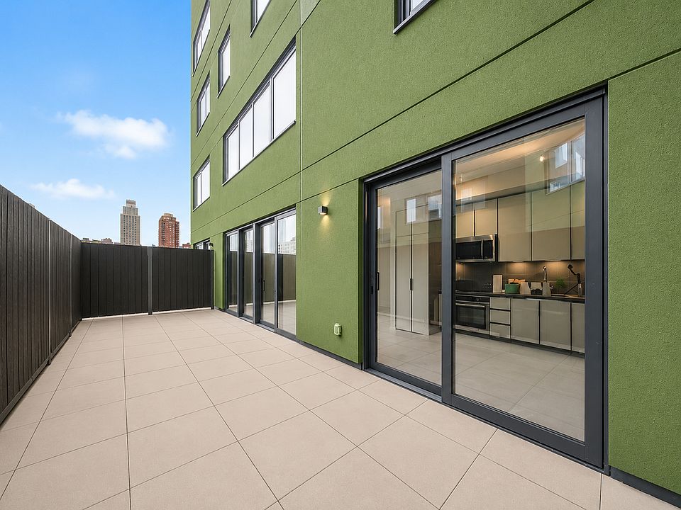 1st image of 10-25 Jackson Ave #4E