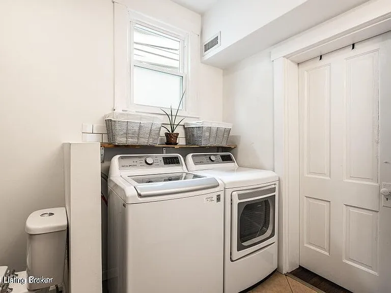 722 Camp St — Photo 26
