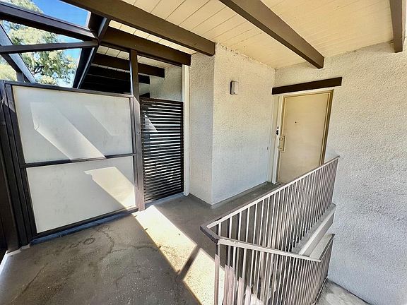 2nd image of 334 Pasadena Ave