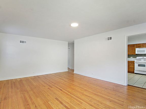 4th image of 301 S Lewis Ave