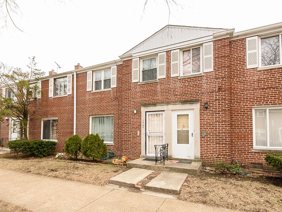 1st image of 1747 W Thome Ave