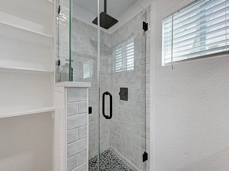 2302 Leon St #1 — Photo 9
