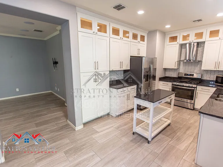 3738 E Dogwood Dr — Photo 15
