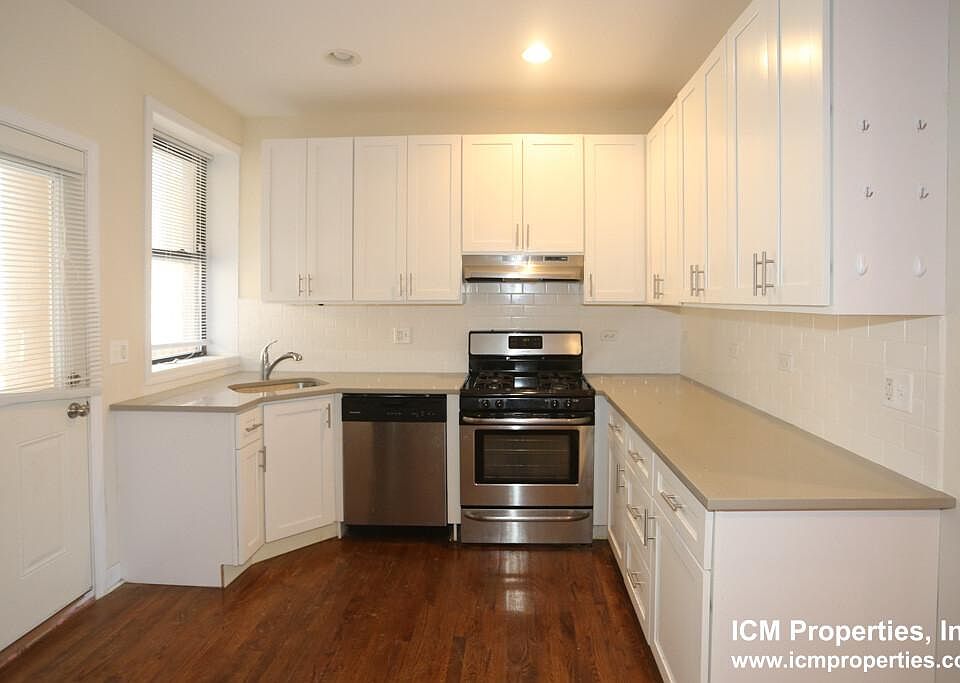 1st image of 1829 W Leland Ave APT 3B