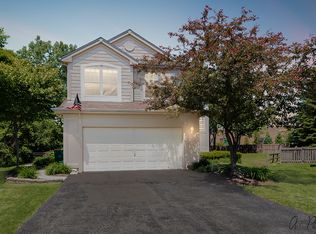 598 E London Ct, Round Lake Beach, IL 60073