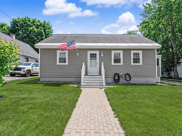 213 Bourne Street, Manchester, NH 03013