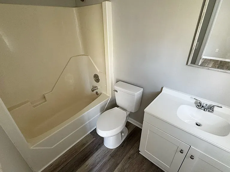 809 Tisbury Ln — Photo 9