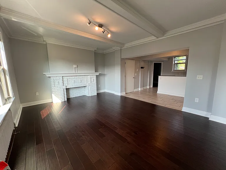 5721 Elwood #C2