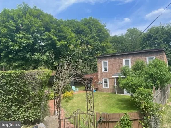 28 N 8th St, Mahanoy City, PA 17948