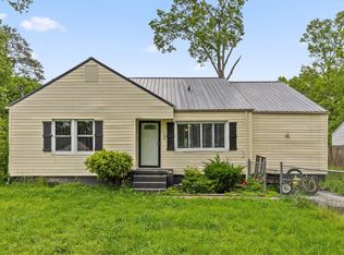 608 Parkview Dr, Chattanooga, TN 37411