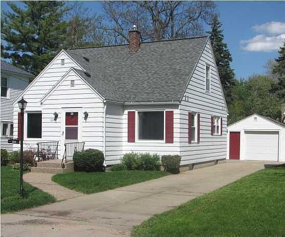 1st image of 1224 Hillcrest Ave NW