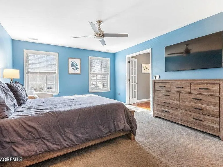 334 Mayfair Pl — Photo 6