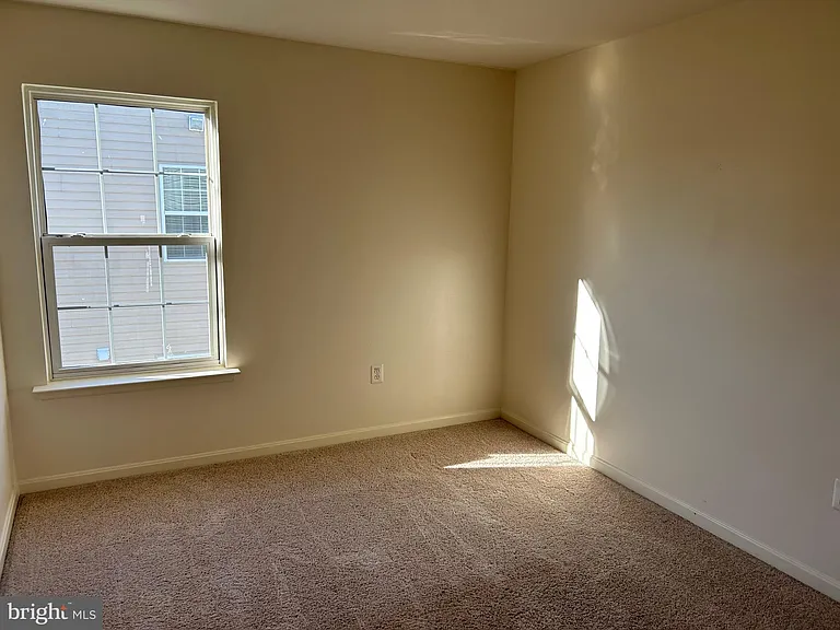 6821 Hollow Glen Ct — Photo 16