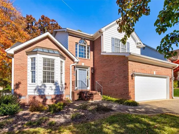 4714 Clifton Park Dr, Jamestown, NC 27282