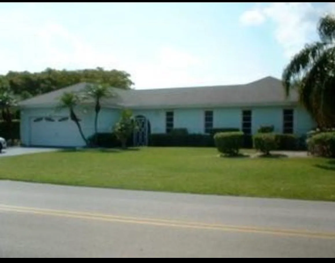 3 bed, 2510 sqft, $3,600 — Photo 1