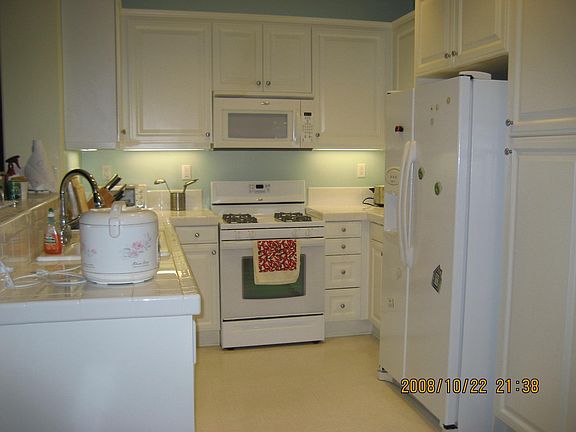 4th image of 17871 Shady View Dr Unit 17