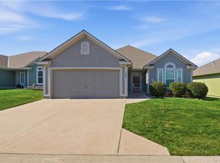 522 Neptune Dr, Raymore, MO 64083