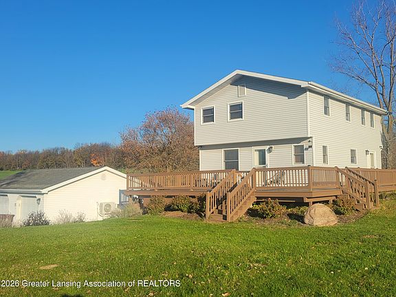 3rd image of 582 S Michigan Rd