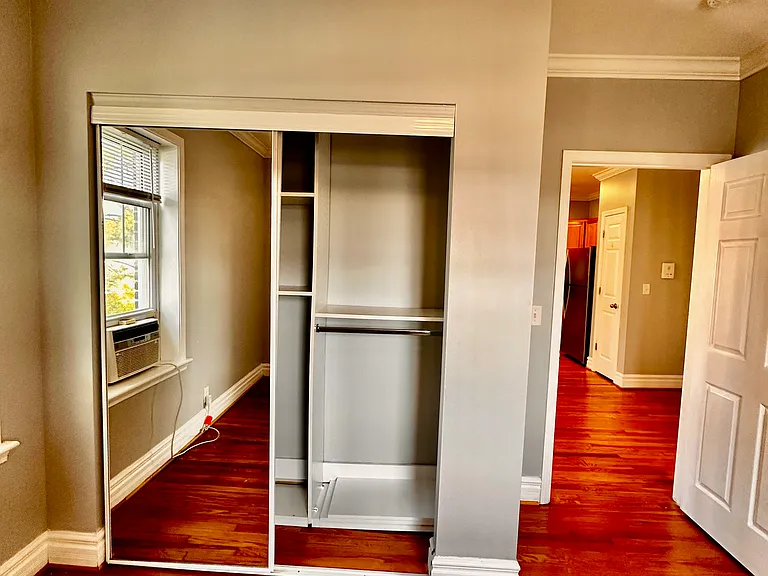 West Pine Apartments — Photo 22