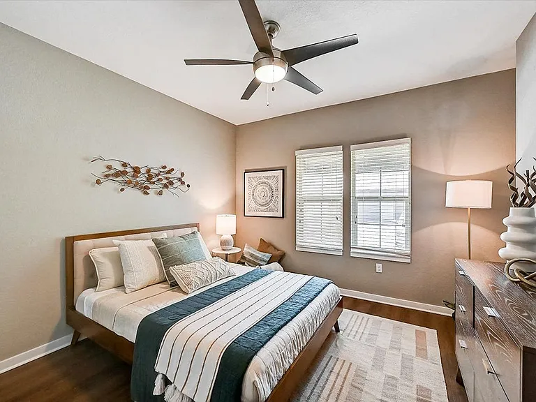 Creekside Ranch Apartments — Photo 10