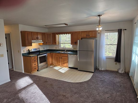 5th image of 681 Bradley Rd