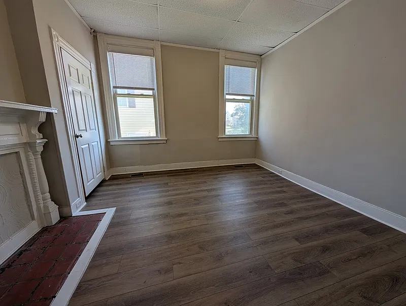3 bed, 2.0 bath, $1,295 — Photo 2
