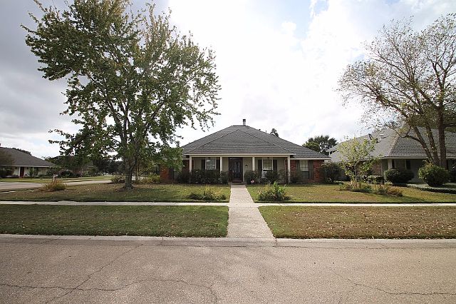 1st image of 14132 Gattinburg Ave
