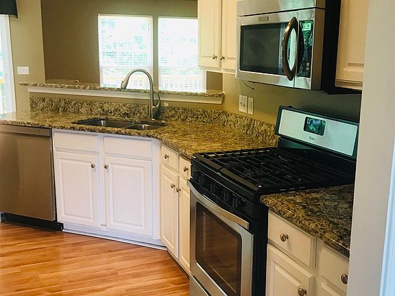 3rd image of 304 Tinney Cir