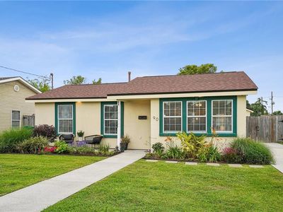 90 Creagan Ave, Gretna, LA, 70053